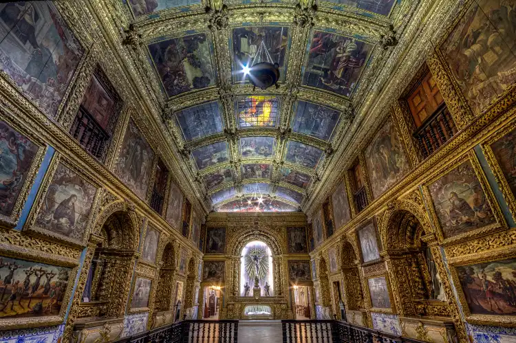 Hotel in zona Basilica and Convent of Nossa Senhora do Carmo