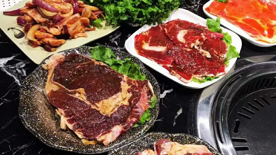 鸿源碳火烤肉城