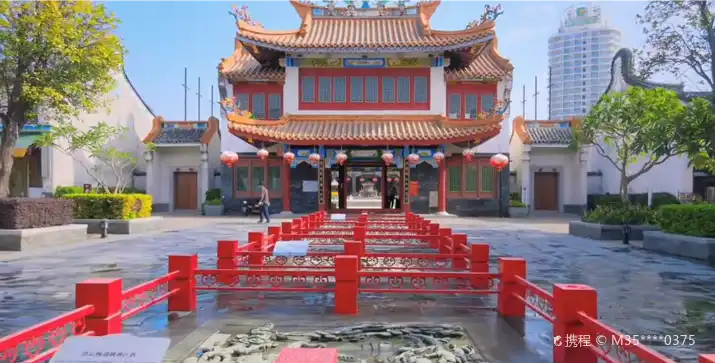 Отели рядом с достопримечательностью «TianHouGong LingNan MinSu WenHua Jie»