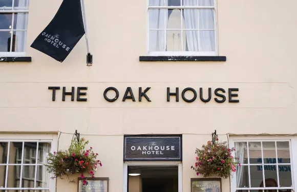 The Oak House Hotel & Restaurant