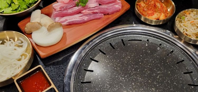 백정 캘거리 Baekjeong Korean BBQ House in Calgary
