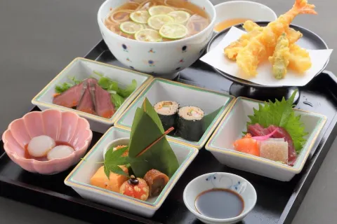 Naniwa-soba Shinsaibashi honten