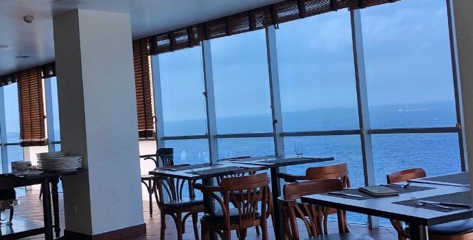 Salt Cafe & Restaurant
