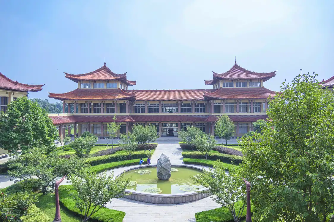 Hotels near Qingzhou Museum
