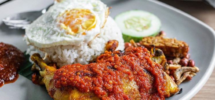 Nasi Lemak Ayam Taliwang Signature