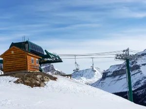 露易絲湖滑雪場