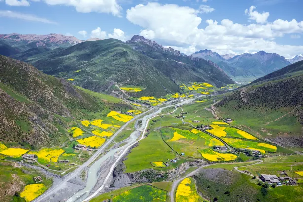 Sichuan-Tibet Highway