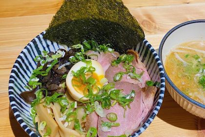 丸匠食堂(黄河北路店)