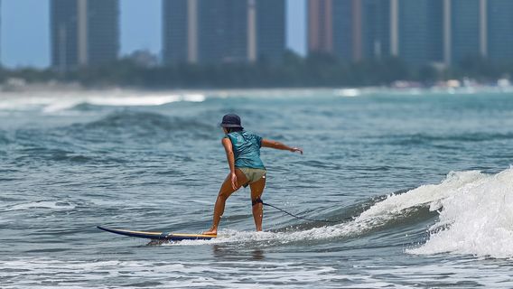 Surfing in Huizhou