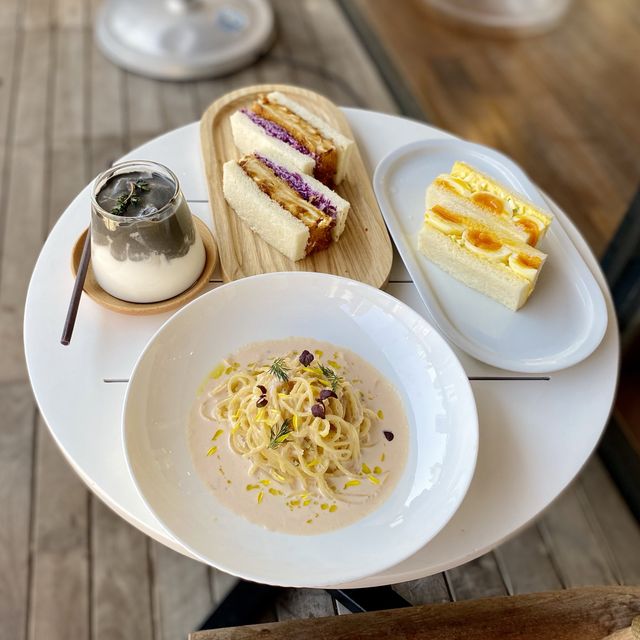 大館內嘅人氣café，晏少少都已經有人龍排隊！