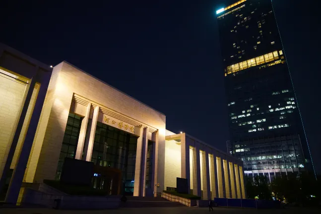 Отели с услугой бассейном в г. Шицзячжуан