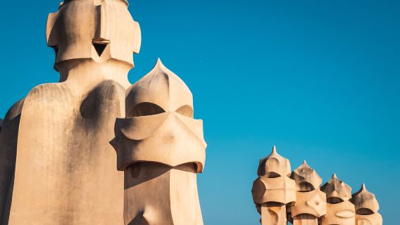 ทัวร์ครึ่งวัน La Pedrera – Casa Milà + Casa Vicens + คาซา บาเทลโล ในบาร์เซโลนา|รวมตั๋วเข้า+ไกด์นำเที่ยว