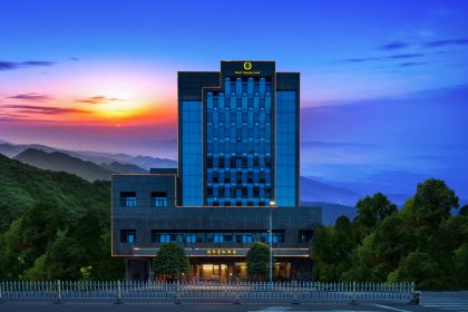 Wanyiqingqing Hotel · Hanlin Restaurant