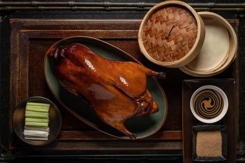 Mott 32 | Cebu