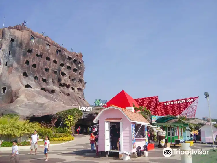 Hotels in Batu Sub-District