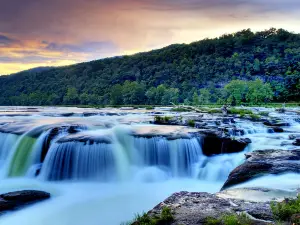 New River Gorge National Park: Sandstone Falls Recreation Area