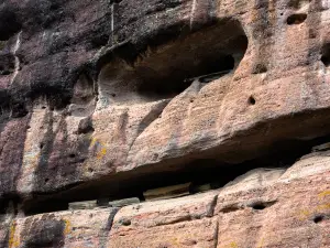 Hanging Coffin, Longhu Mountain