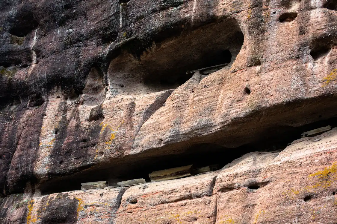 Hotels near Hanging Coffin, Longhu Mountain