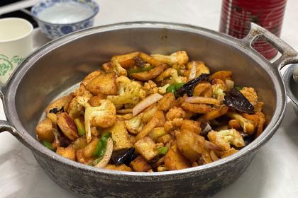 马克力木手抓炕锅烤羊肉(盐湖一小区店)