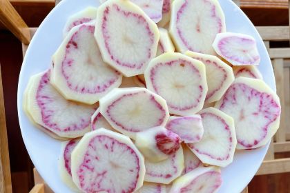 梅里特色火锅店