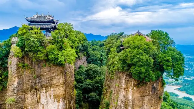 竇圌山景區