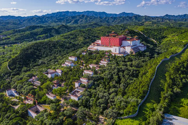 Chengde Mountain Resort Sophia Hotel