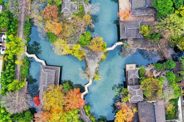 Отели рядом со станцией 