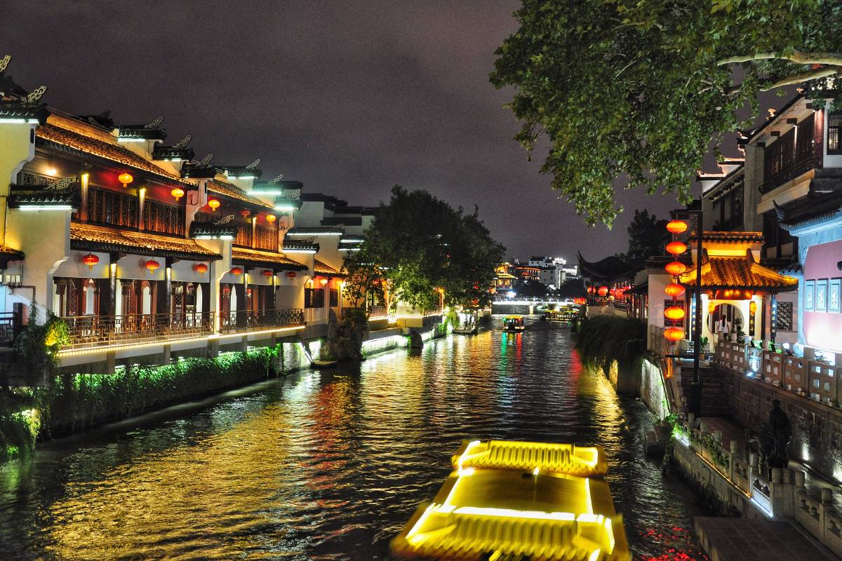 7. Experience the Serene Qinhuai River Cruise