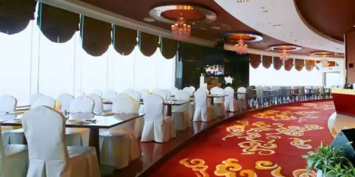 榮譽國際飯店·雲頂旋轉餐廳