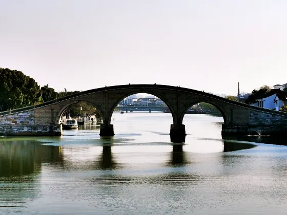 Maison New Century Hotel