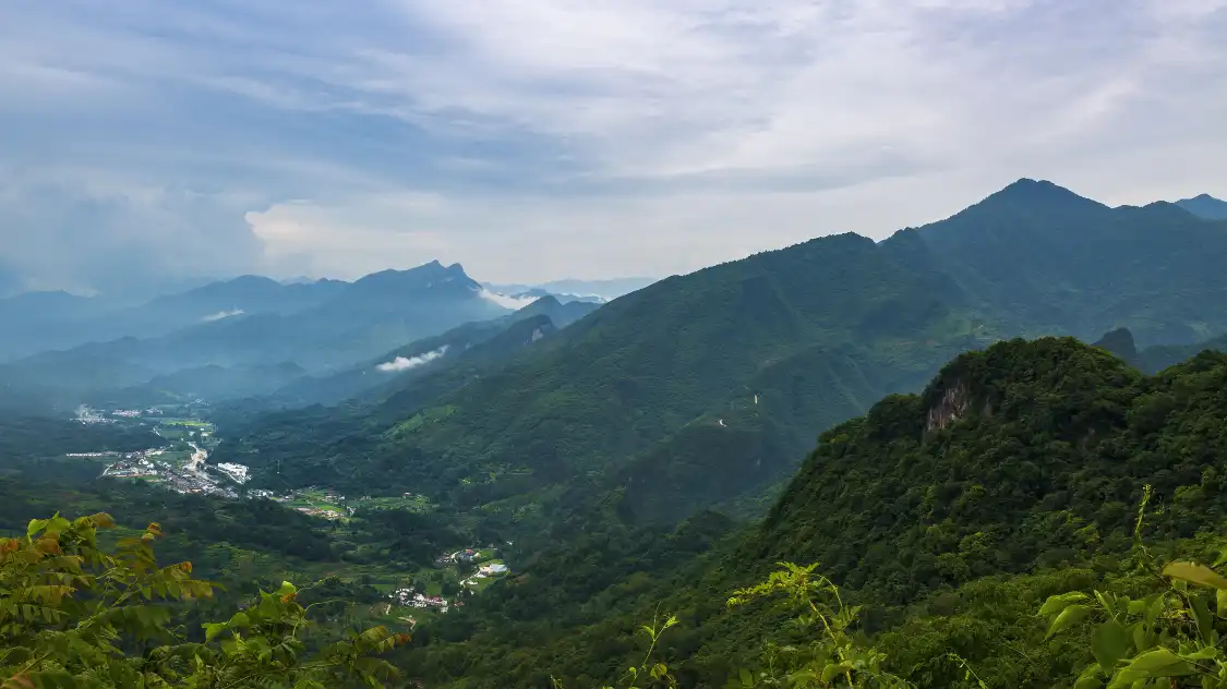 Hotels near Luojiaba Ancient Town