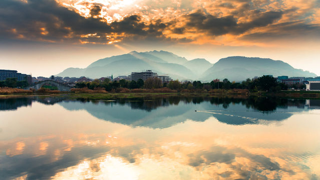 Exiuhu International Holiday Resort