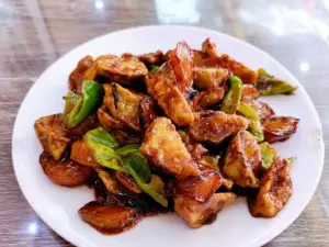 Lin Zhi Liu Ba 6886 Dalian Local Cuisine Restaurant