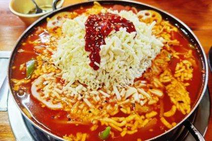 Songfujiachaozufengwei