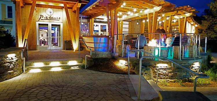 Piecasso Pizzeria & Lounge