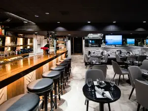 Frost Martini Bar and Lounge