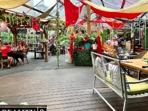 Rustica Lounge Bar & Restaurant