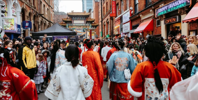 2025英國曼徹斯特春節漢服百人方陣 | 曼徹斯特