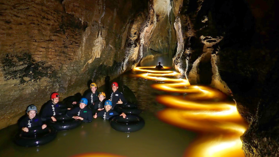 The Legendary Black Water Rafting Co, Waitomo