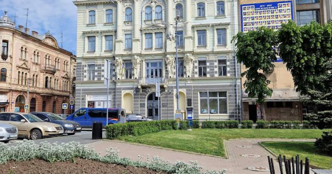 Theater Square