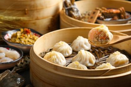 Zhuang Shi LongXing Xiao LongXia MianGuan (WaiTan)