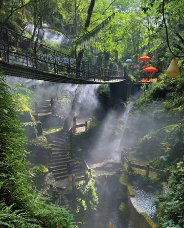 Xihu Xianqiao Cave
