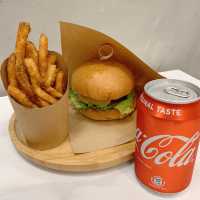 觀塘保家山Burger Saan