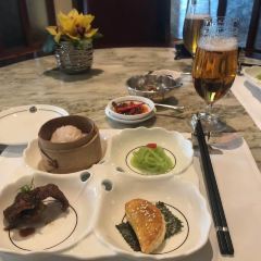 YI LONG COURT User Photo