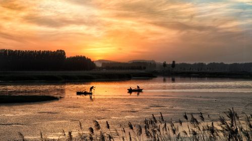 Dongping Lake