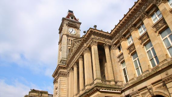 英國伯明罕精華遊：造訪莎翁故居+伯明罕美術館+聖馬丁教堂