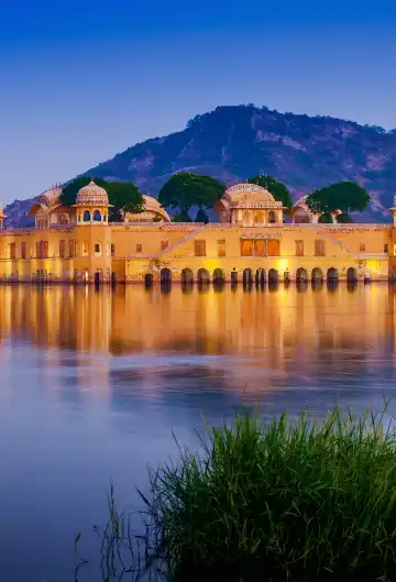 Hotels near Jal Mahal