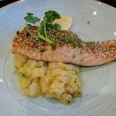 HQ's On William張用戶圖片