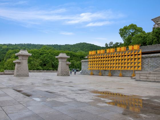 Xuanyuan Square