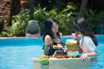 雨林1号度假酒店香巴拉养生餐厅